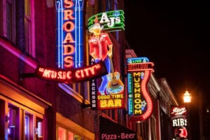 This Fall, come experience the best honky-tonks in Nashville, not far from our luxury Bed and Breakfast