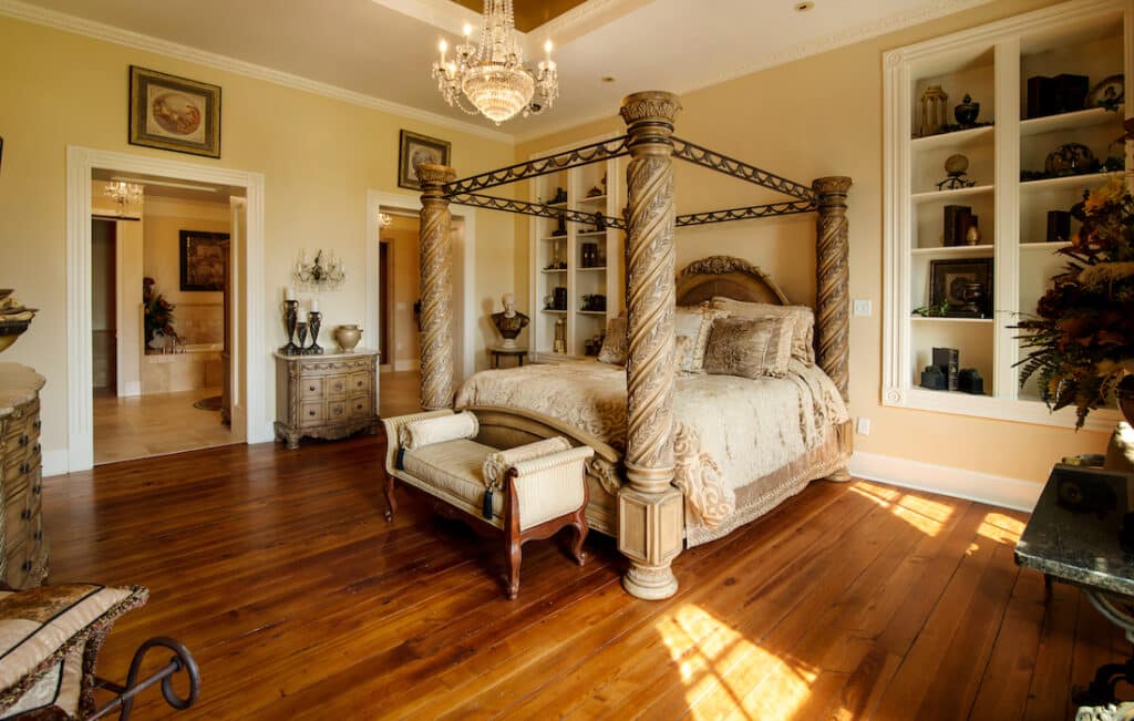 Nashville Elopement, photo of the interior of the Belle Air Mansion honeymoon suite