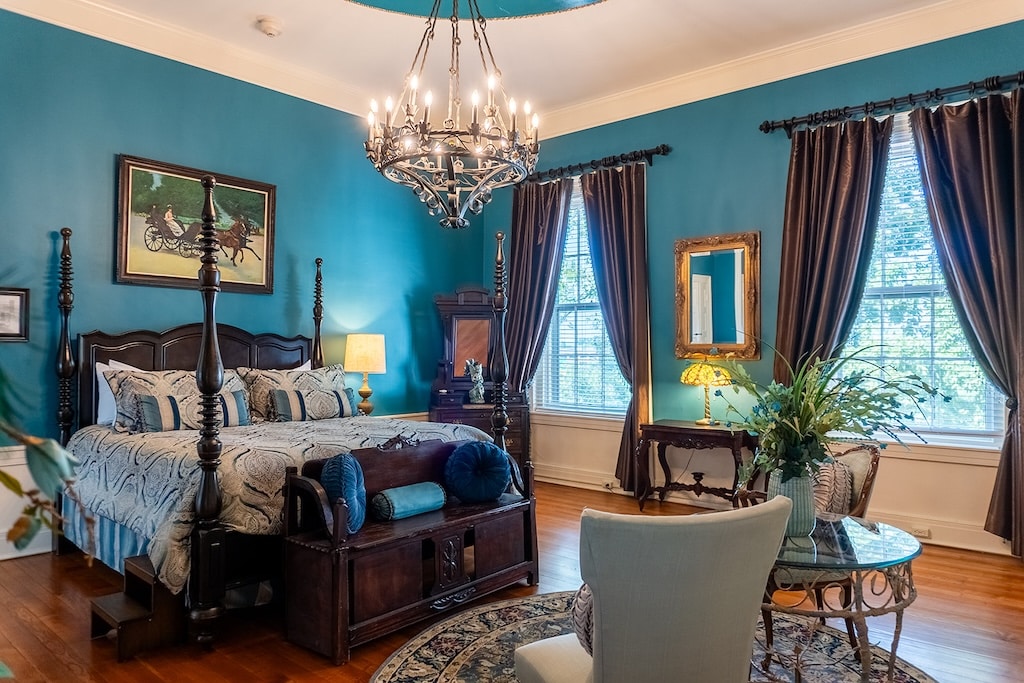 These are the Best Places to Eat in Nashville 9 Places to eat in Nashville and one of the best places to stay is our bed and breakfast