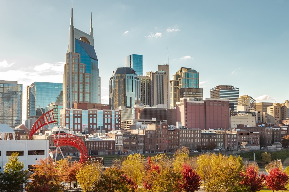 Plan Unique Romantic getaways in TN This Fall!