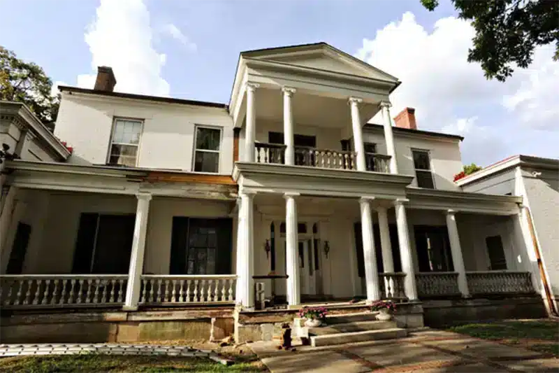 About The Mansion & History 4 About The Mansion & History 3