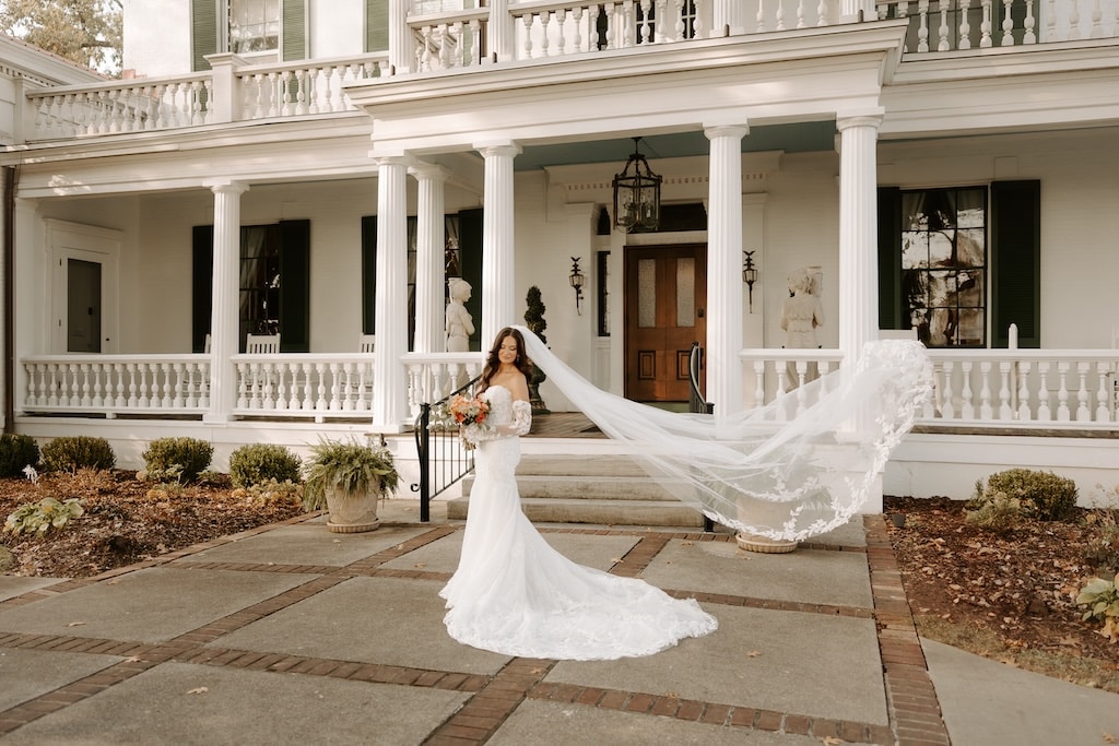Book a tour at one of the best Tennessee wedding venues