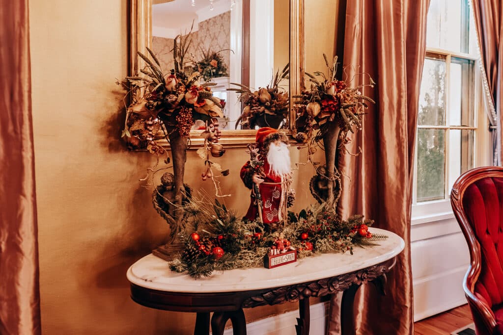 Belle Air Mansion - Christmas